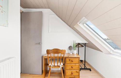 LARGE HOUSE with FREE PARKING - Foto 7