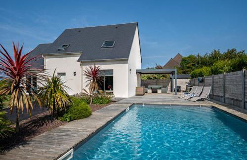 Villa avec piscine privée, sauna, jardin et parking - Foto 10