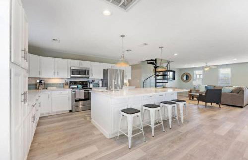 Beach house with game room just minutes from beach - Foto 12