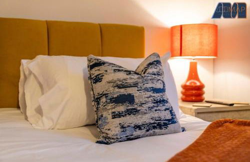 Cosy 2-Bed House I Easy Edinburgh Access I Sleeps 4 - Photo 4