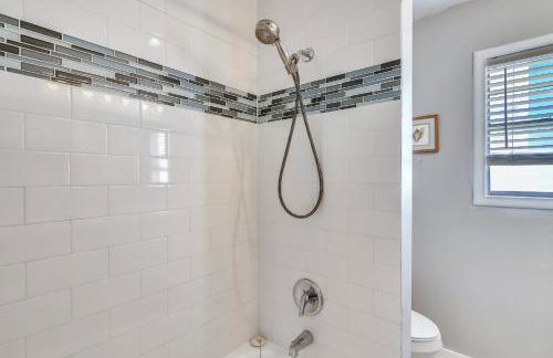 Bermuda Beachfront by Ryson Vacation Rentals - Photo 41