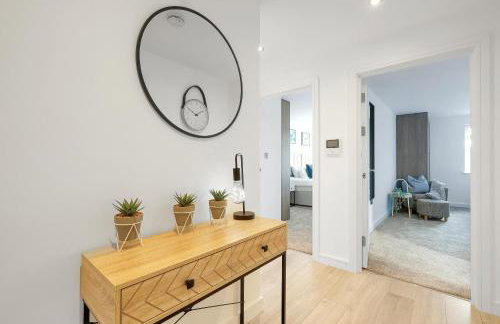 St Martins 2 Bedroom Apartments in Ruislip By 360 Stays - Foto 143