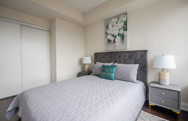 Modern Apartments in North York - Photo 45