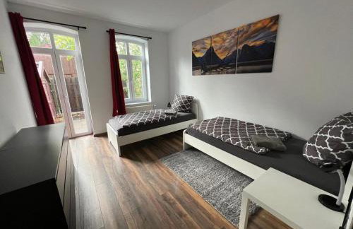 Möblierte Wohnung mit ruhiger Terrasse in bester Lage für Feriengäste und beruflich Reisende AW12A-I - Foto 1