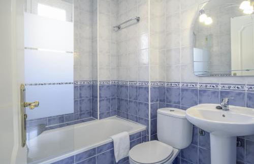 2308- 2bedrooms apt with stunning sea view-terrace - Photo 17