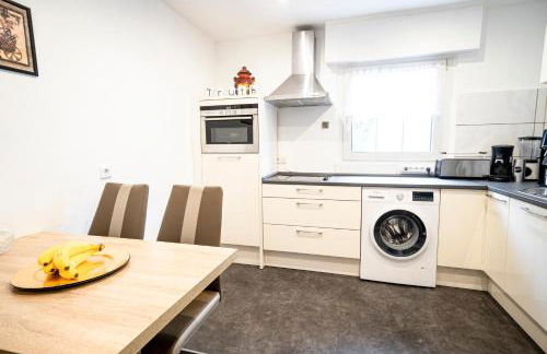 TRUTH für 5 - King Size Betten, Kamin, Garten, XXL Couch, Smart-TV - Foto 8