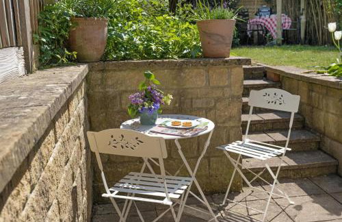 18th Century Thatched Cottage Parking & Garden - Foto 29