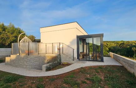 Robinson House Mimo - Photo 1