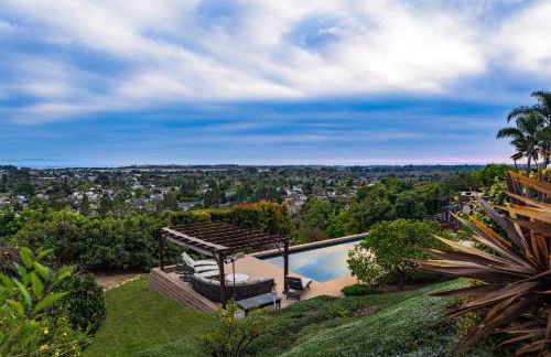 Luxury Home Atop the Hills - Foto 3