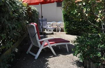 260 lake waterfront holiday apartment with garden - Foto 13