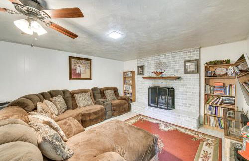 3 Mi to Lake Redman Home with Furnished Pergola! - Foto 11