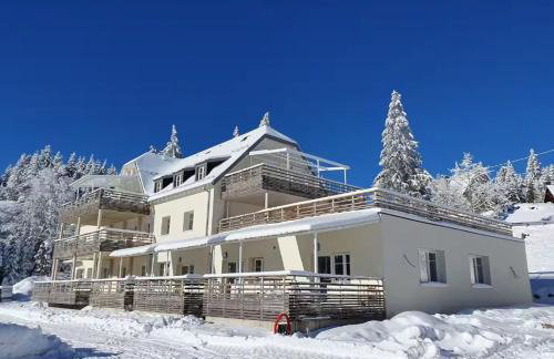 Cocon d'Altitude avec Terrasse, Calme & Parking Privé - Foto 51