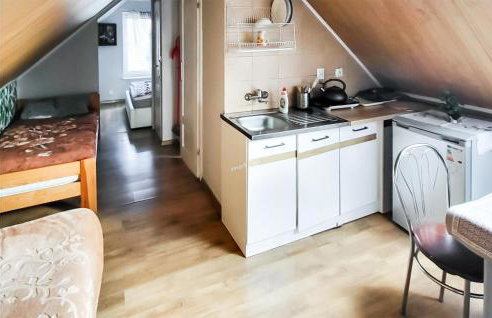 Gorgeous Apartment In Stezyca With Wifi - Photo 4