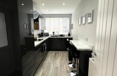 Modern 3-bed stay-away-home sleeps 6 nr Manchester - Foto 14