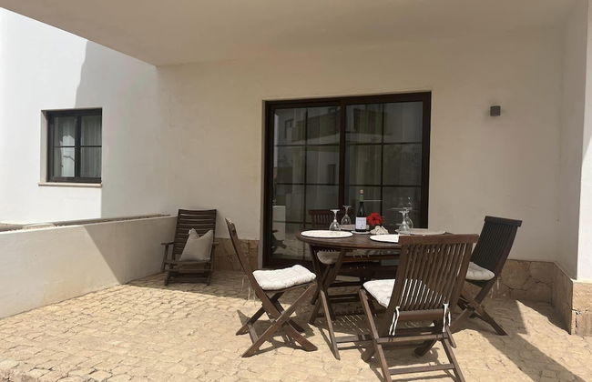 Spacious 2 Bedroomed Apartment - Photo 1