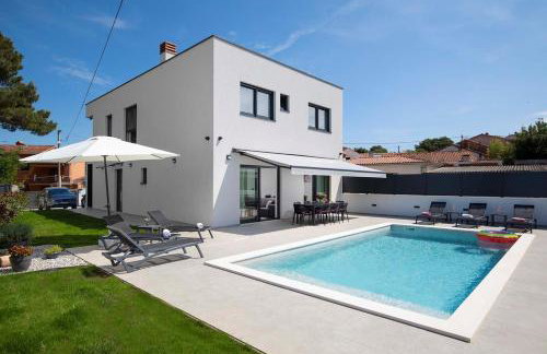 Villa Rudina - Foto 1