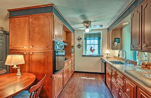 Pool and Courtyard Timeless Home in Lansdale - Foto 9