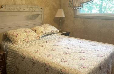 Peaceful Cabin Getaway Overlooking Tuscarawas River Valley in New Philadelphia, Ohio - Foto 7