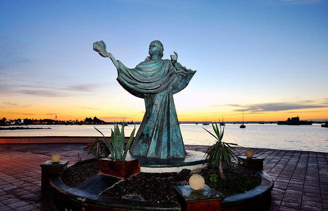 Visite de la ville du port d'Illusion - Photo 1