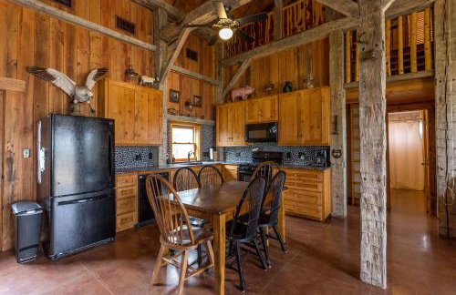 Glamping Cabin Rental for Groups on Lake Buchanan in Texas Hill Country - Foto 3