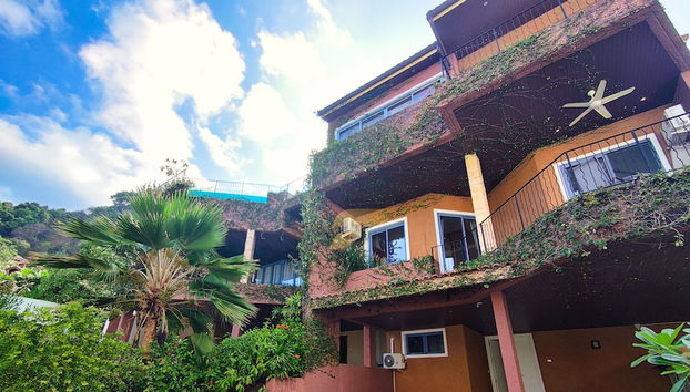 Teetara Villa Patong - Foto 2, Entrada interior