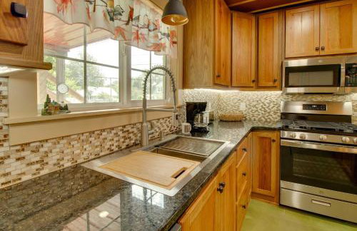 Unique Cotter Getaway with Deck and Outdoor Dining! - Foto 10