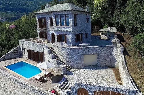 Photo 3 - Dionysos Luxury Villa