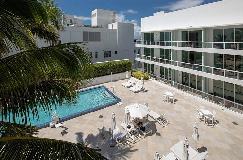Photo 10 - Fontainebleau Miami Beach Private Luxury Suites