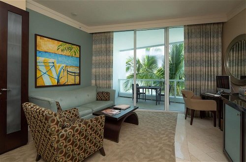 Photo 34 - Fontainebleau Miami Beach Private Luxury Suites