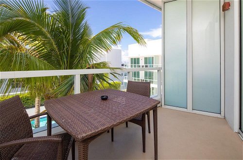 Photo 7 - Fontainebleau Miami Beach Private Luxury Suites