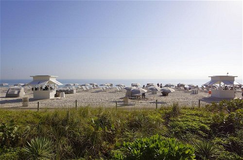 Photo 30 - Fontainebleau Miami Beach Private Luxury Suites