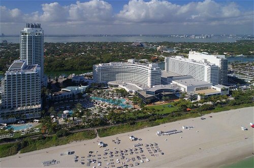 Photo 1 - Fontainebleau Miami Beach Private Luxury Suites