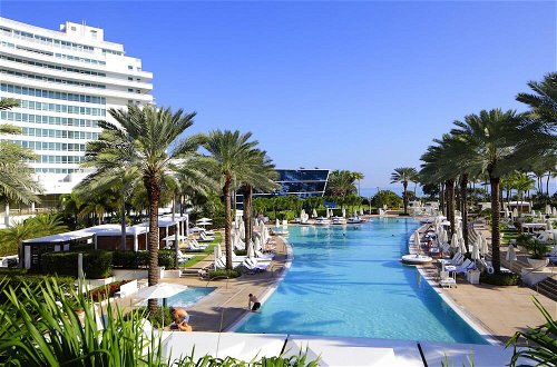 Photo 28 - Fontainebleau Miami Beach Private Luxury Suites
