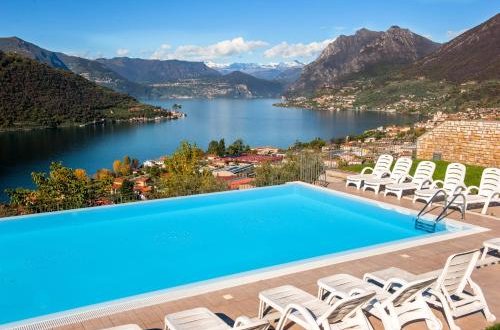 Foto 1 - Appartamento a Sale Marasino con piscina e vista lago