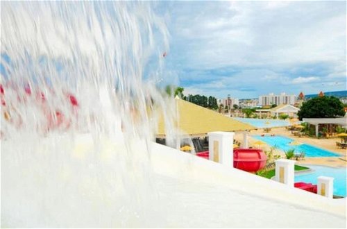 Photo 30 - L'acqua Diroma - Suítes confortáveis - Resort com Piscinas 24 horas - Piscina de ondas