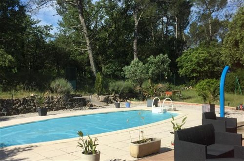 Foto 6 - Appartamento a Garéoult con piscina privata e vista giardino