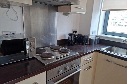 Photo 3 - Beautiful 2-bed Apartment in Manchester Centre