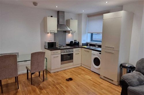 Photo 19 - Beautiful 2-bed Apartment in Manchester Centre