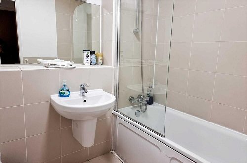 Photo 16 - Beautiful 2-bed Apartment in Manchester Centre