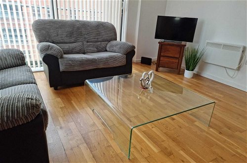 Photo 8 - Beautiful 2-bed Apartment in Manchester Centre