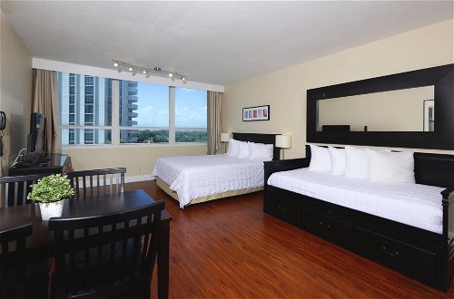 Foto 13 - New Point Miami Beach Apartments