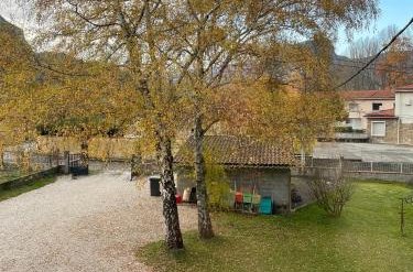 Photo 12 - Apartment in Tarascon-sur-Ariège with garden and garden view