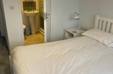 Photo 10 - The Beeches - Serviced Duplex Apartment