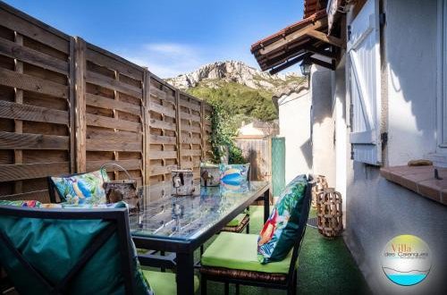 Photo 25 - Villa in Marseille with private pool and garden view