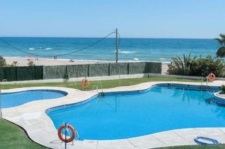 Photo 13 - Apartamento en la playa con piscina comunitaria