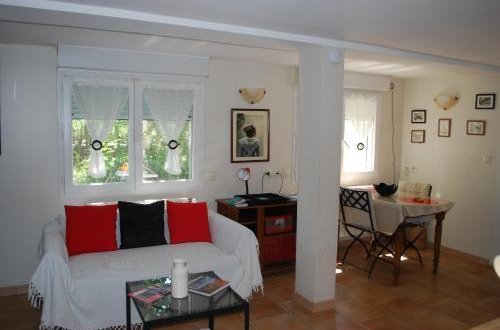 Photo 5 - Apartment in Arles with garden and garden view