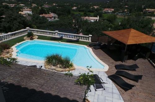 Foto 21 - Apartamento en Garéoult con piscina y vistas al jardín