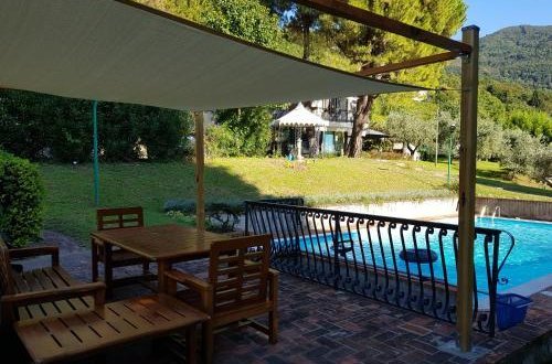Foto 49 - Appartamento a Sale Marasino con piscina e vista lago