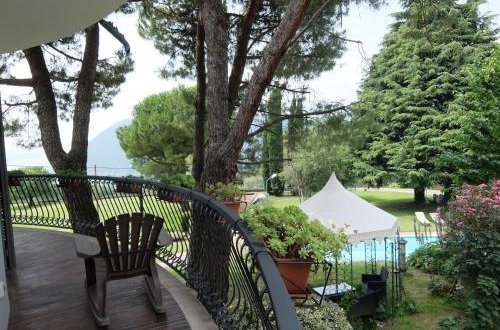 Foto 48 - Appartamento a Sale Marasino con piscina e vista lago