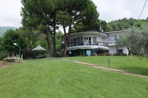 Foto 12 - Appartamento a Sale Marasino con piscina e vista lago